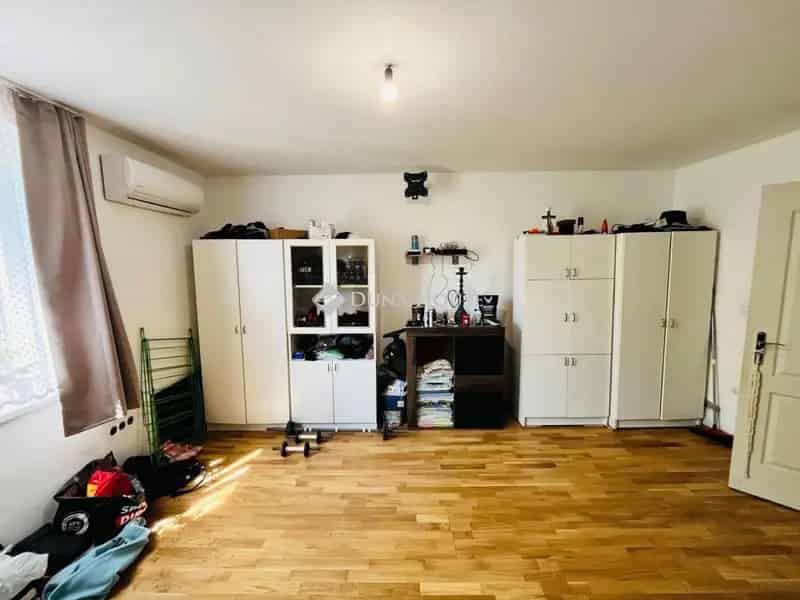 Tápiószecső családi ház eladó - 3 szoba + nappali - részben felújított