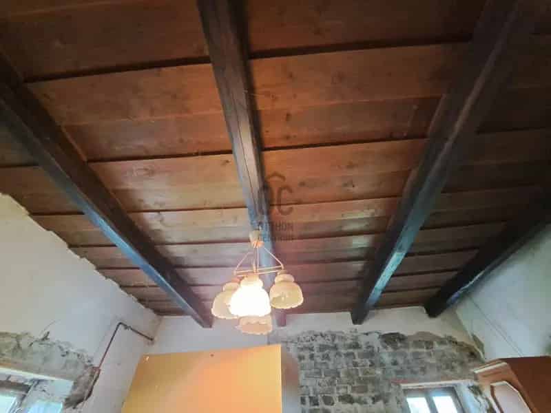45 nm-es parasztház eladó Szurdokpüspökiben nagy telekkel