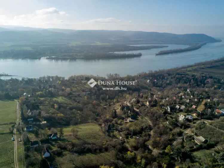 Családi ház Eladó in Zebegény, Közép-Magyarország