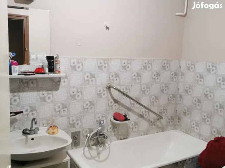 Gyongyos 150 nm-es 4 2 szobas ket szintes csaldi haz elado