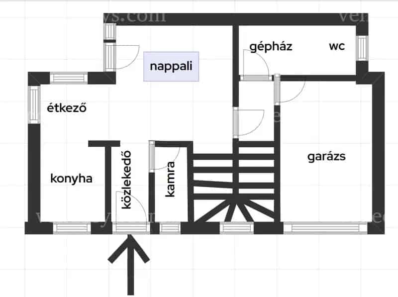 137 nm-es 3 szobás sorház Székesfehérvár belvárosában eladó