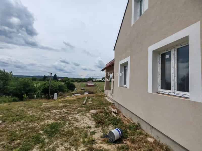 Új építésű családi ház Cserszegtomajon - 5 szoba, 3 fürdő, nagy telek