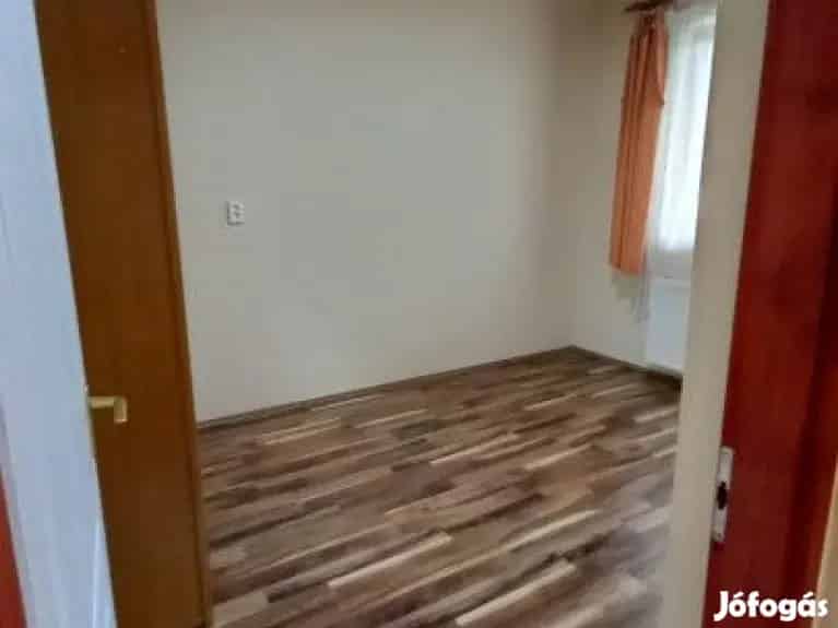 189 nm-es Tanya Eladó Gyulán - Újépítésű