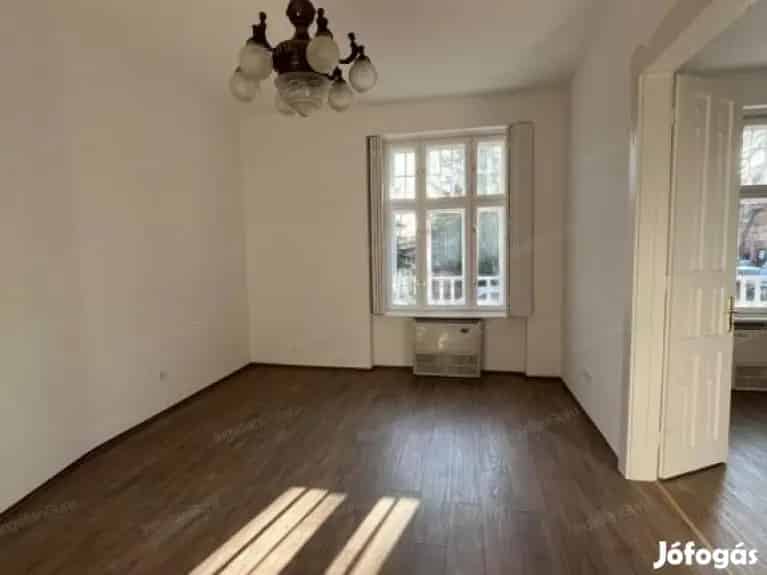 Kecskemet Villa Elado Villanegyedben Felujitott Haz