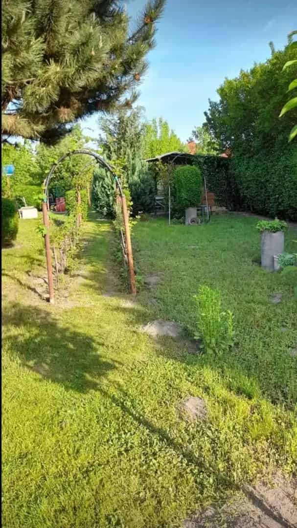 Győr Szabadhegy 800nm-es zártkert eladó