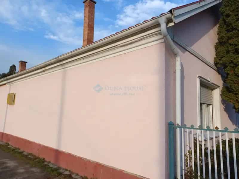 Bicskei családi ház eladó 100 m2 3 szoba