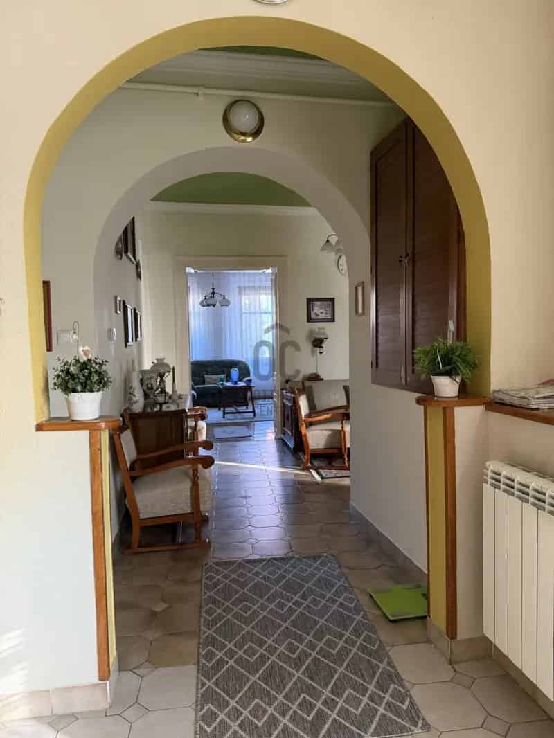 Nyiregyhaza Himes 2 külön bejaratú családi ház eladó