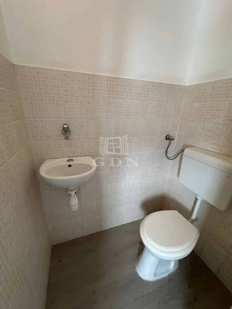 Keszeg központi családi ház eladó felújítva