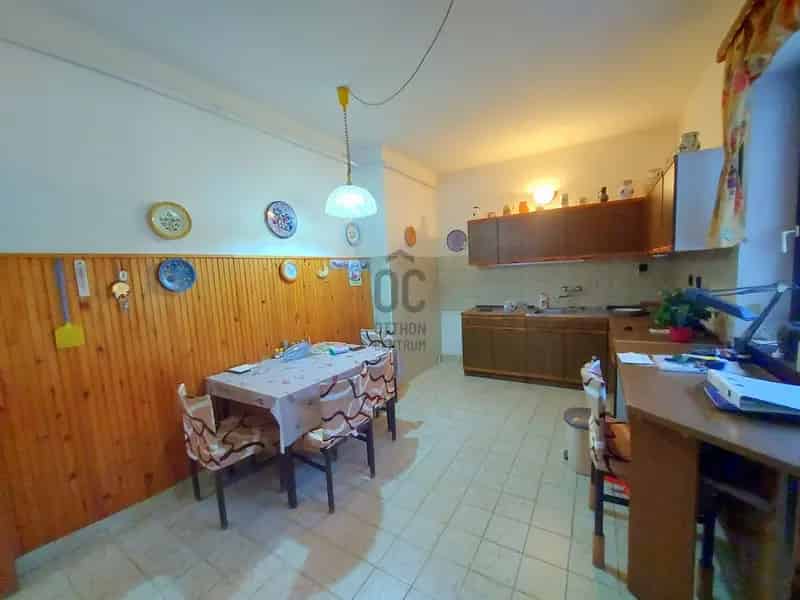 Családi ház eladó Budapest 16 kerületben 250 nm 5 szoba
