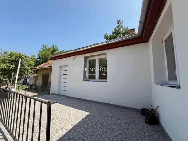 Cegleden felujitott 2 5 szobas csaladhaz 1235 nm-es kerttel elado