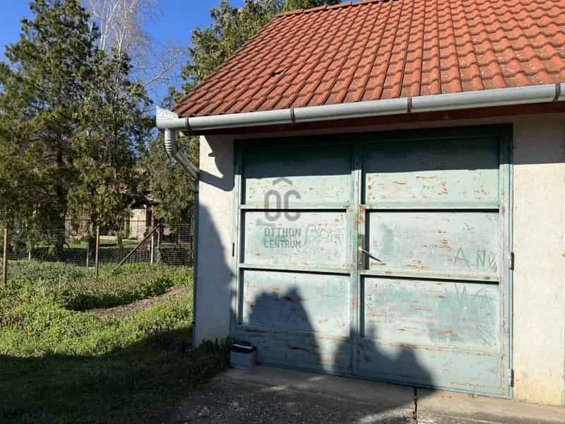 Garázs Kiadó , Szekszárdi járás, Dunántúl