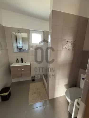 Győrújbarát Nyárilakás eladó 27 5m2 1236m2 telekkel