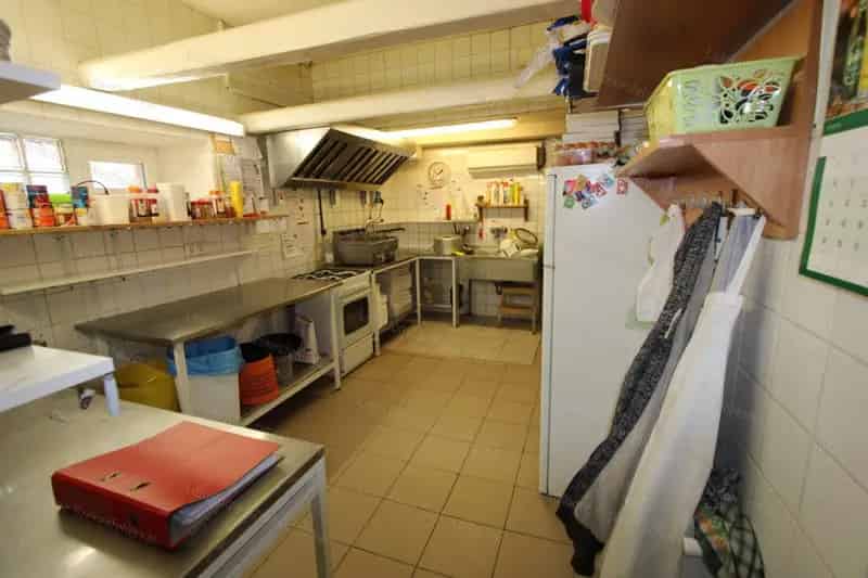 Zamolyi Pizzéria Eladó - Nyereséges Családi Vállalkozás
