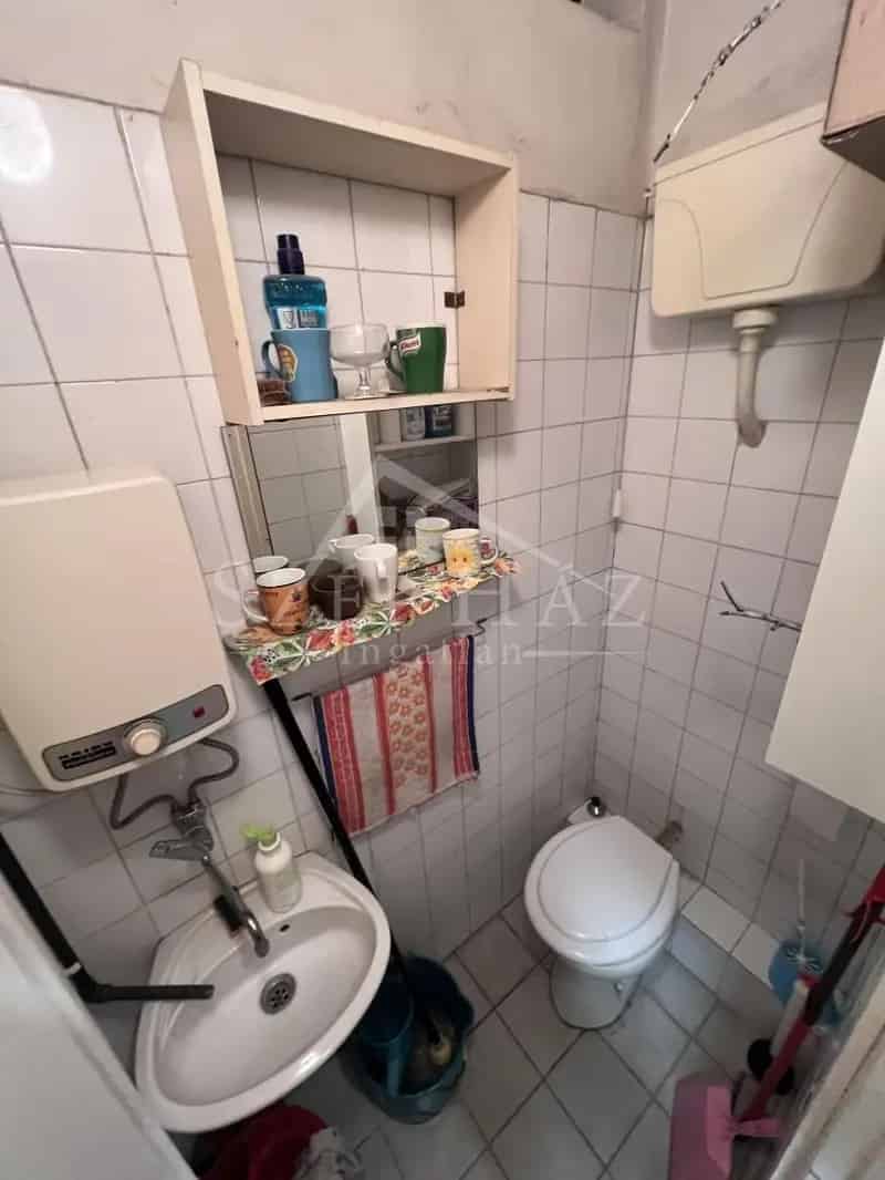 Pécs Üzlethelyiség Eladó Kereskedők Háza