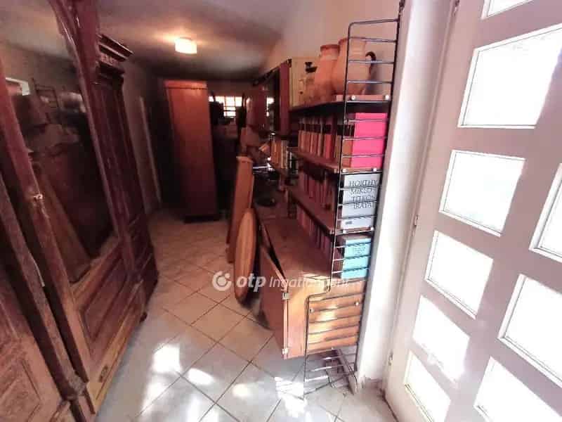 Csongrád Piroskaváros 165m2-es családi ház eladó - 2 lakás, dupla garázs