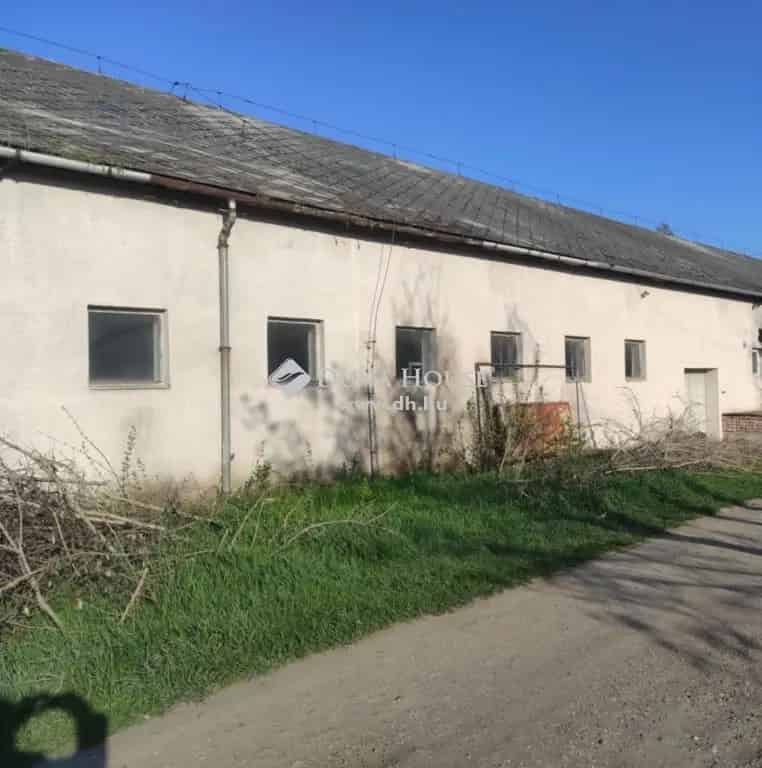 Kistarcsa raktár eladó 210m2 80 millió
