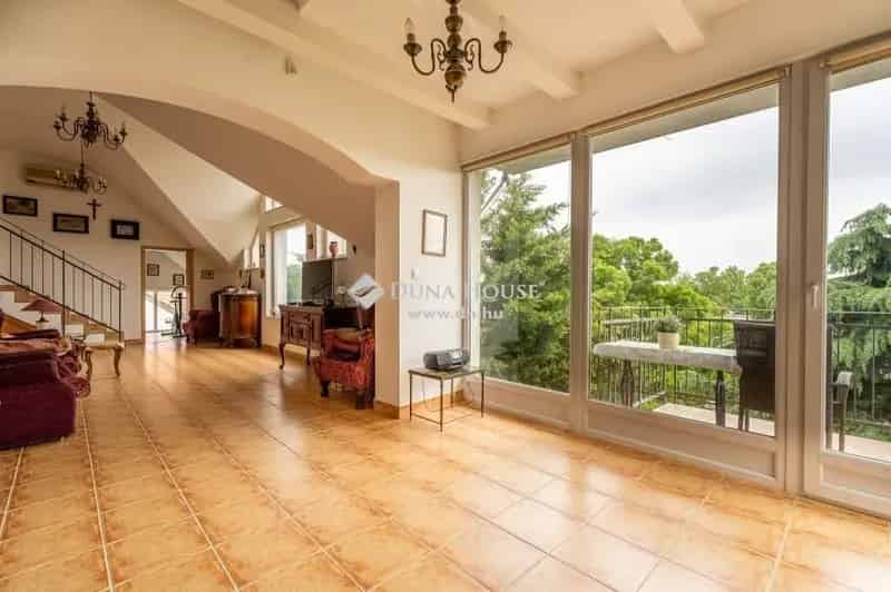 Szentendre Belvárosi Panorámás Ház Eladó