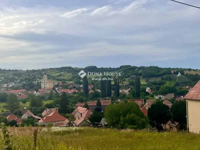 1020 nm-es Telek Mecseknádasdon Örök Panorámával