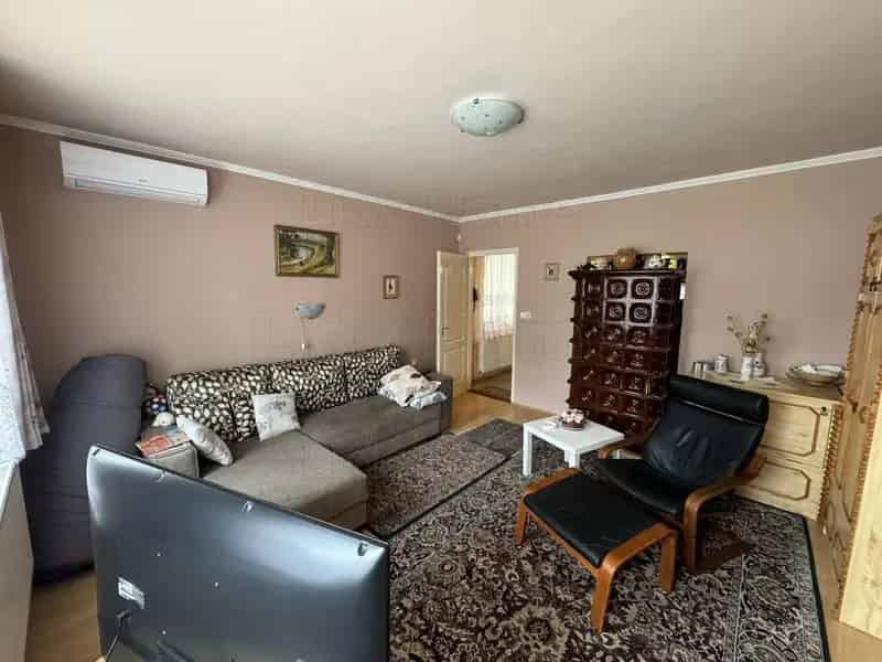 Keszthelyi családi házak egy telken eladók