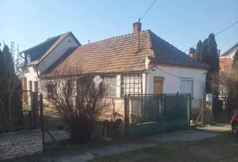 Ács 4 szobás családi ház eladó 1165 nm telekkel