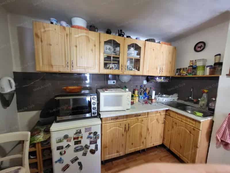 Győr-Szentiván 40nm-es 2 szobás családi ház eladó