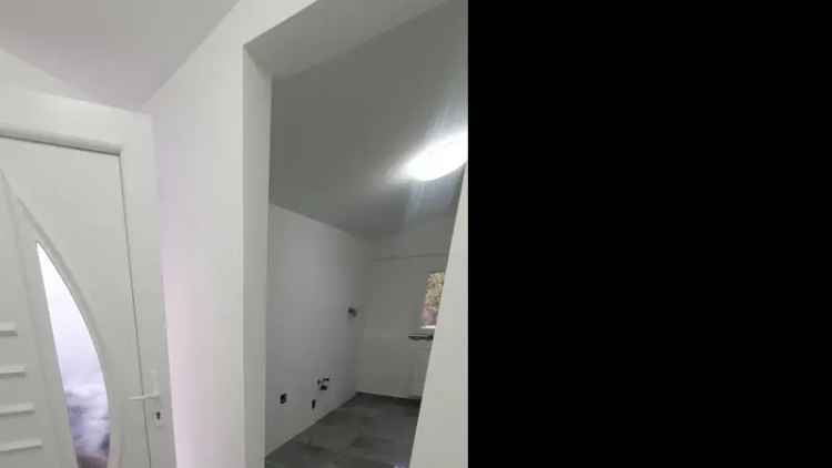 Felújított 2 szobás ház 718m2-es telken
