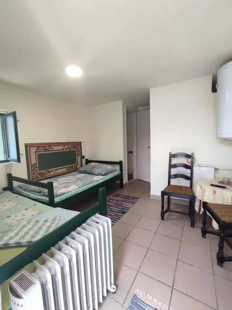 Maros folyóparti családi ház 6800m2 telken vendégháznak is alkalmas