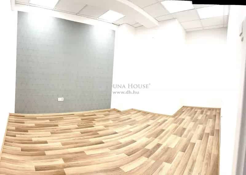 70m2-es Iroda Pecs Belvarosban Konzum Irodahaz