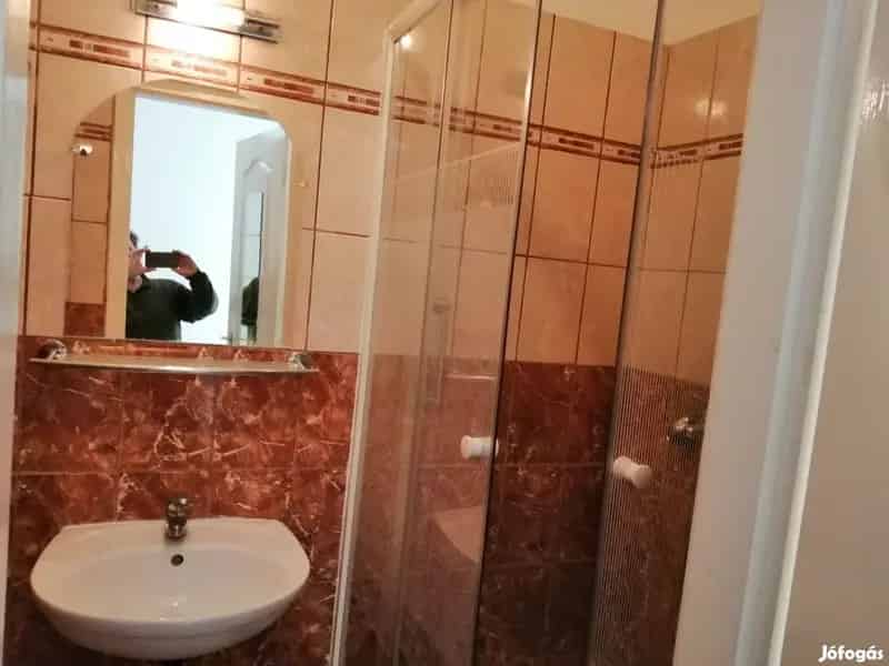 Szőregi házrész kiadó - 2 szoba, kis udvar