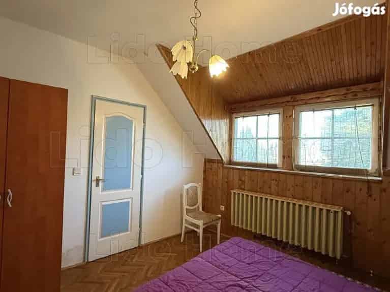 200 m2-es Balatonmáriafürdői Nyaraló Eladó
