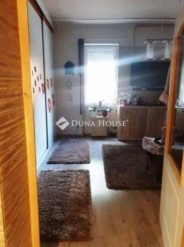 Felújított 3 szobás sorház Rózsadombon 200m2 kerttel
