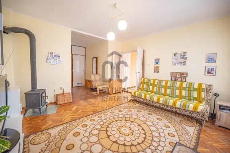 Tolnai családi ház eladó - 167m2 - nagy telek - több generációs