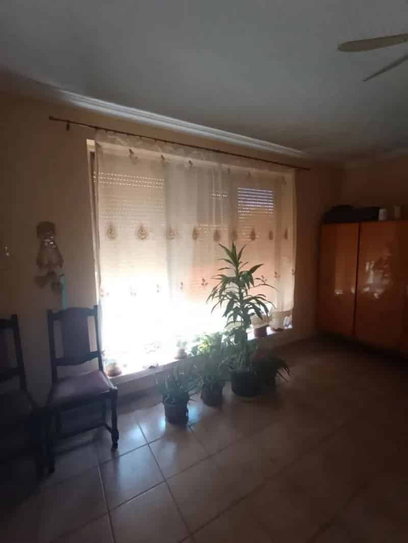 Bugaci családi ház eladó 75 m2 656 m2 telken