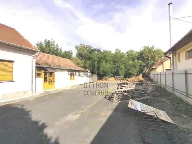 Biharkeresztesi eladó üzlethelyiség 171 nm