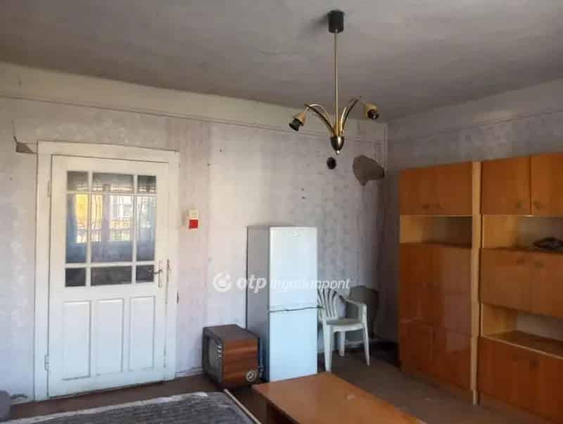 110m2-es családi ház Egertől 30km-re felújítandó