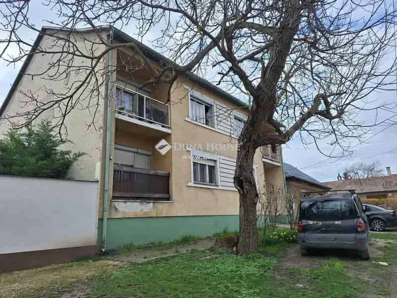 Bicske 300m2-es 4 Lakásos Társasház eladó - Befektetésnek is kiváló