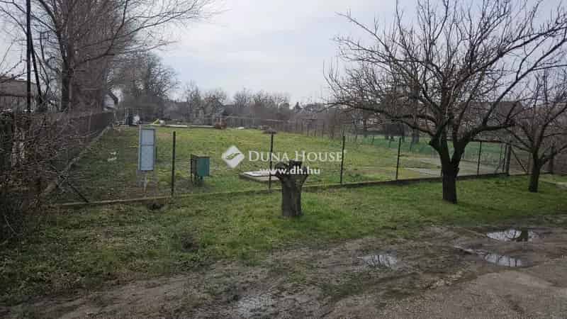 Velencei tóparti építési telek eladó 1085 nm