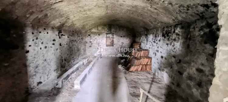 Balatoni Panorámás Gazdasági Épület Eladó Badacsonytördemicen