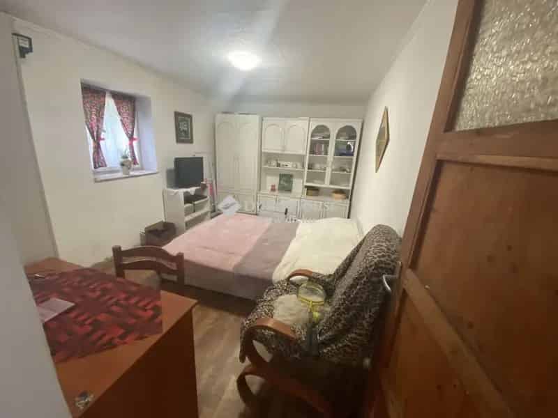 Hetény-Szarkás tanya 70nm 3 szoba 2878nm telekkel