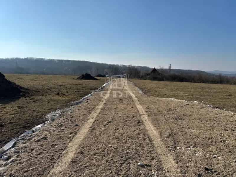 Verőce Aranyoskút Panorámás Telek Eladó Befektetésre Vállalkozásra