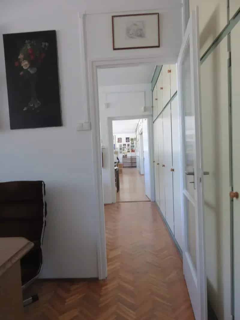 Eladó iroda Szekszárdon 110m2 befektetőknek cégeknek