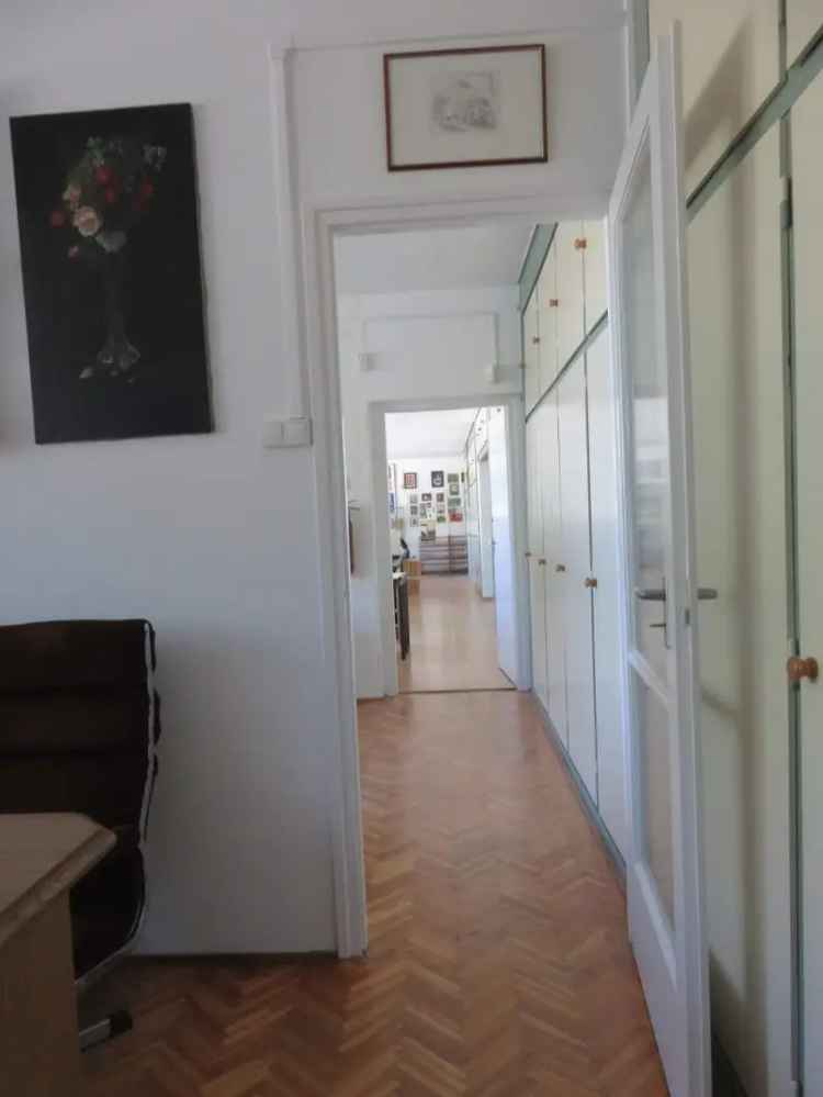 Eladó iroda Szekszárdon 110m2 befektetőknek cégeknek