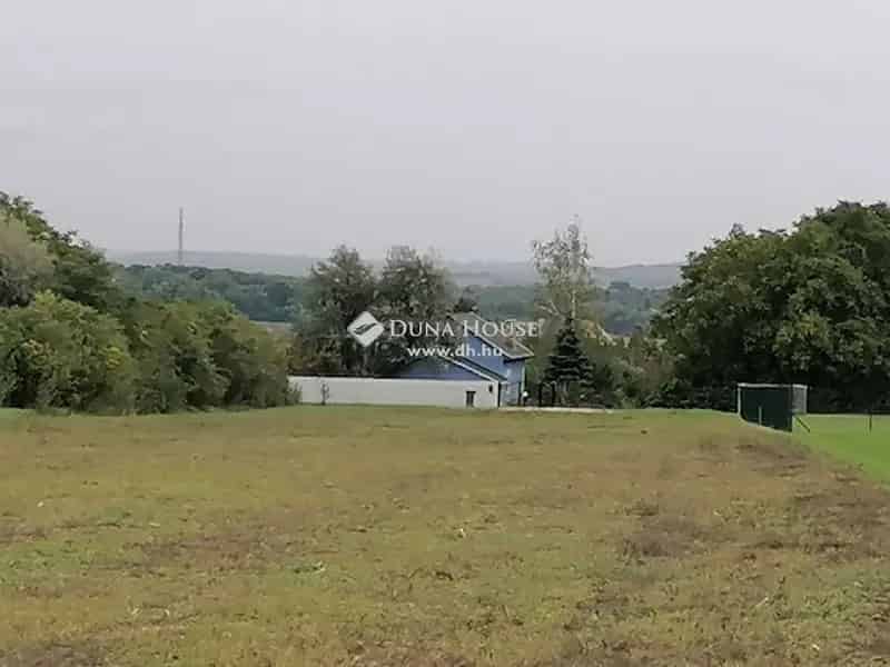 Panoramás külterületi telek eladó Csabdiban