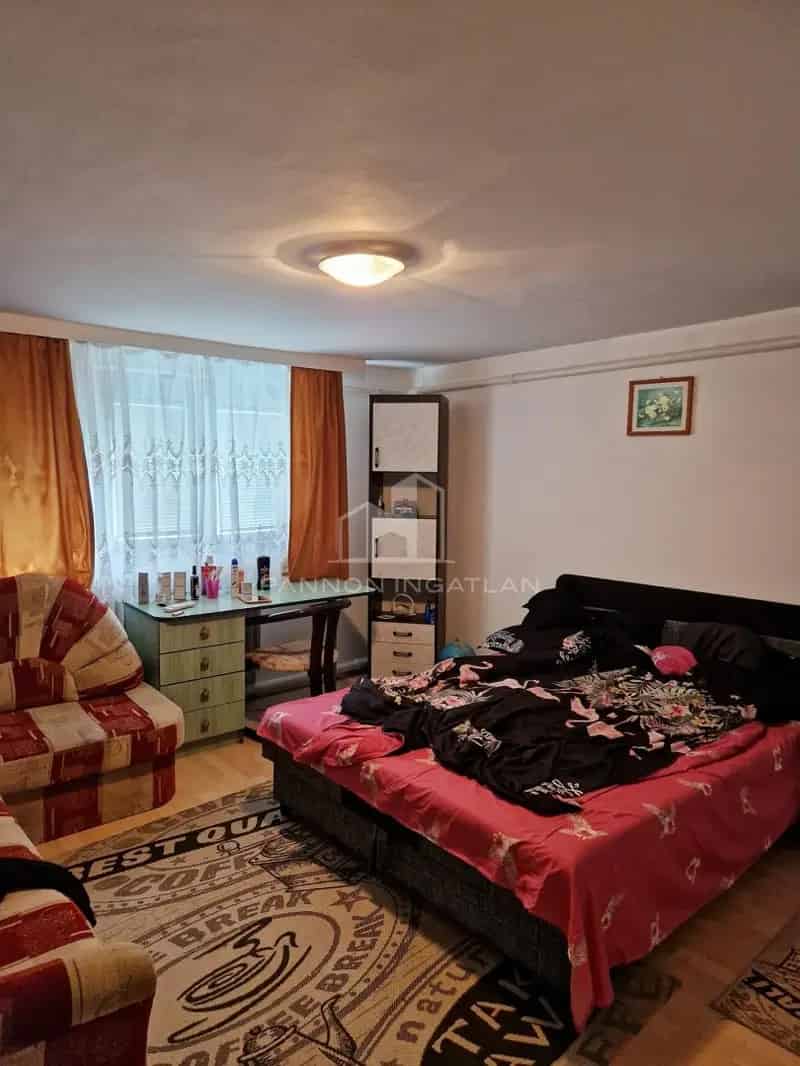 Balatonalmádi Kétgenerációs Ház Eladó - 761nm Telek - Melléképület