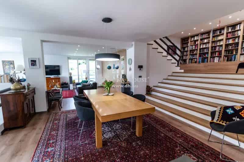 Mecsekoldali 300m2-es családi ház eladó