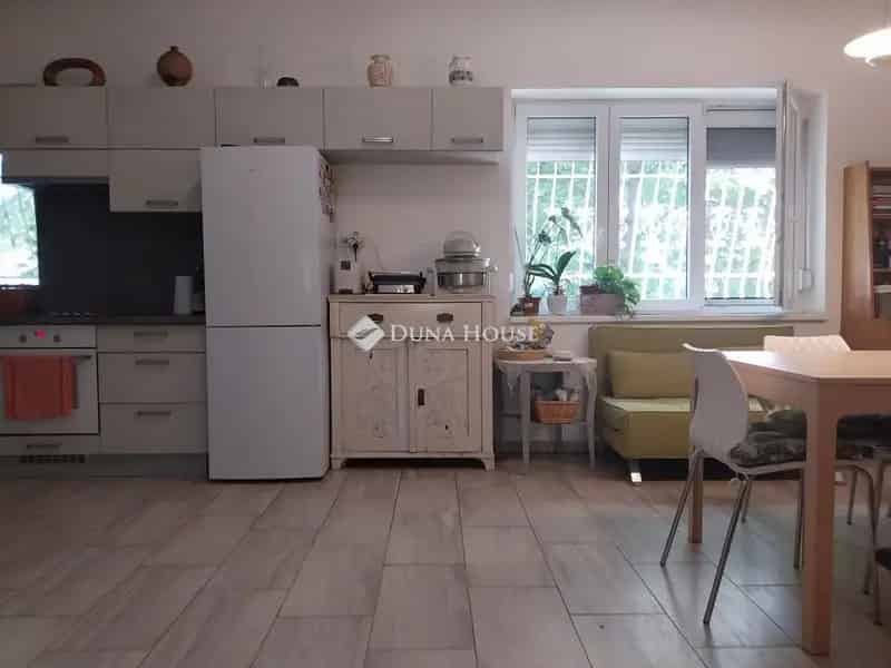 200m2-es családi ház 3 lakás kialakítási lehetőséggel Budapesten