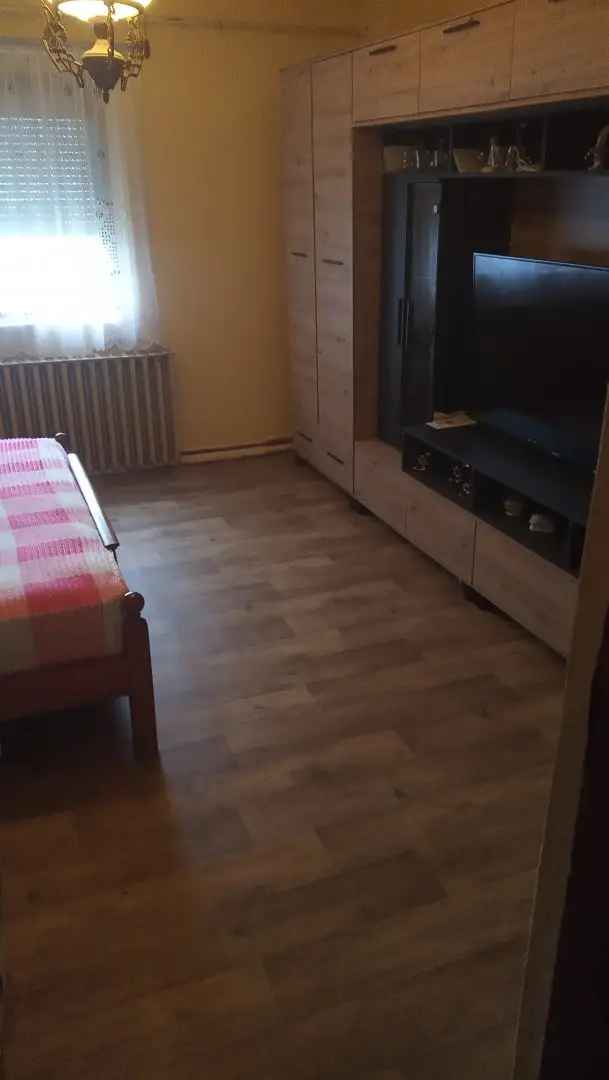 135m2-es családi ház Kállóban garázzsal és beépíthető tetőtérrel