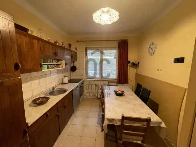 Családi ház eladó Balatonbogláron napelemmel 3 lakásos