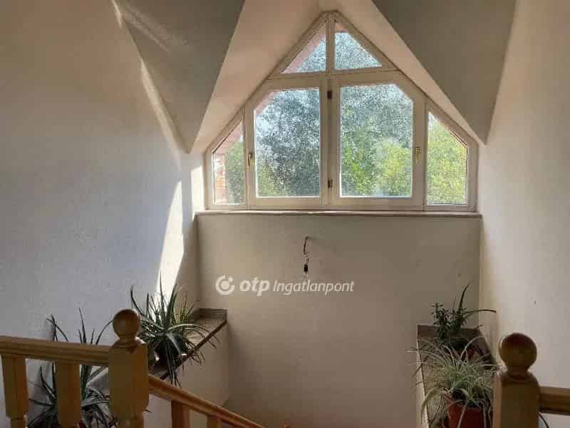 Vízparti Luxusvilla Eladó Felújítandó