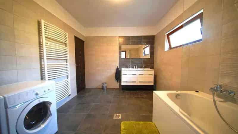Balatonboglár Apartmanház Eladó - 12 Szoba - Balatonközelben